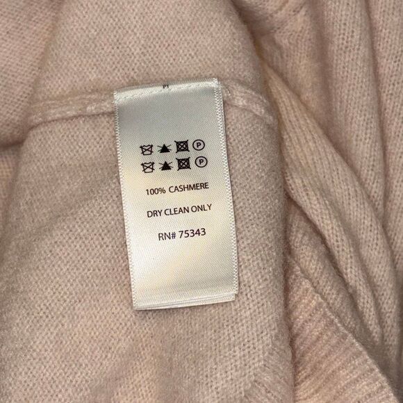 100% Cashmere Light Pink V-Neck Sweater w/ Flare Cuffs S/M - Picture 6 of 6